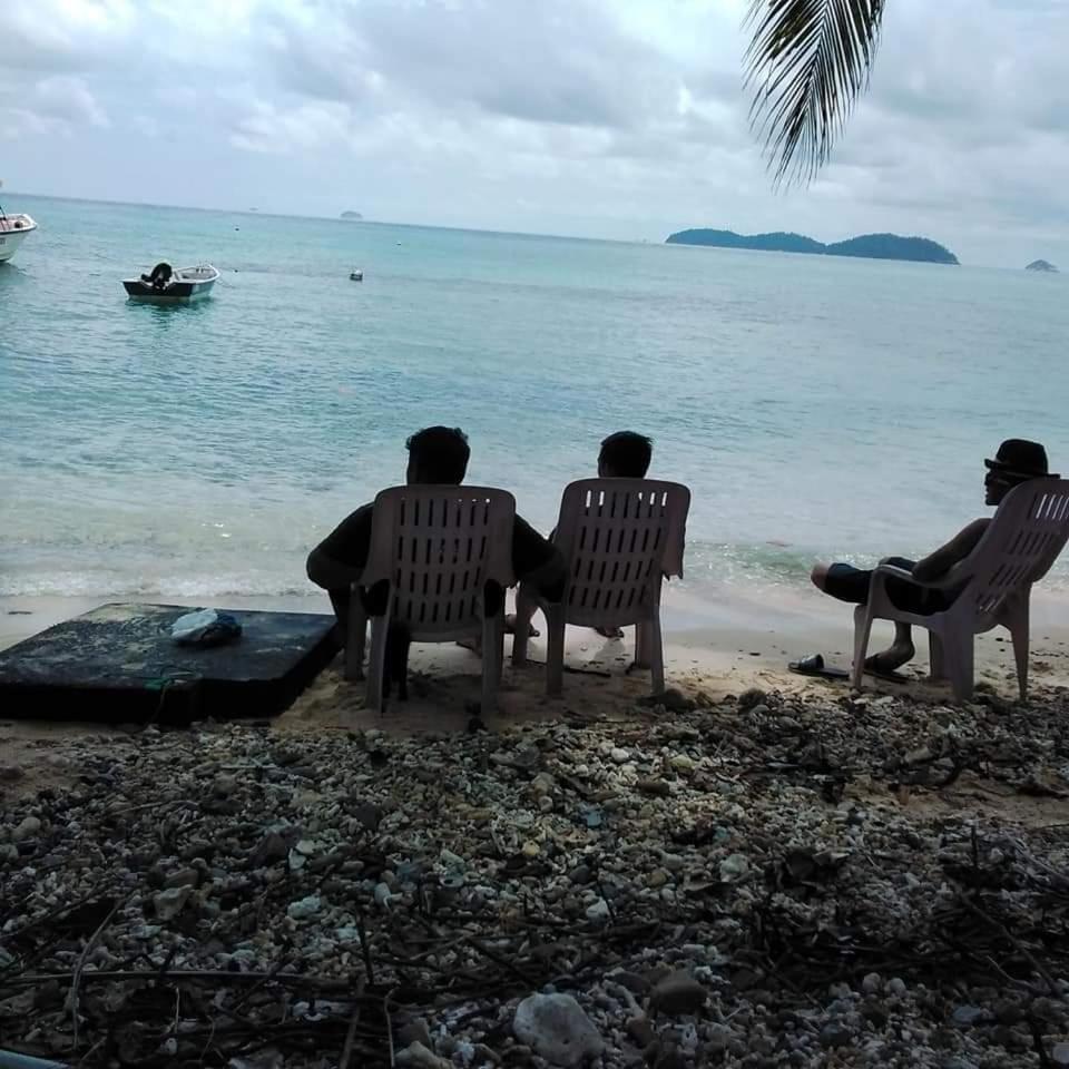 Ella'S Place Salang Tioman Kampong Ayer Batang Kültér fotó