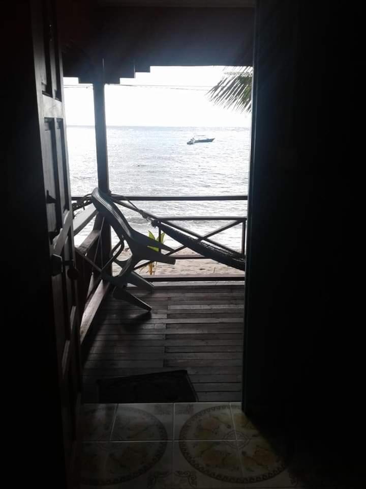 Ella'S Place Salang Tioman Kampong Ayer Batang Kültér fotó