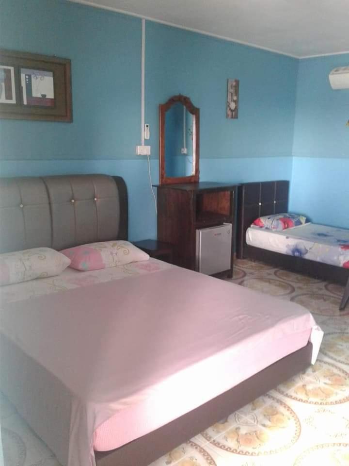 Ella'S Place Salang Tioman Kampong Ayer Batang Kültér fotó