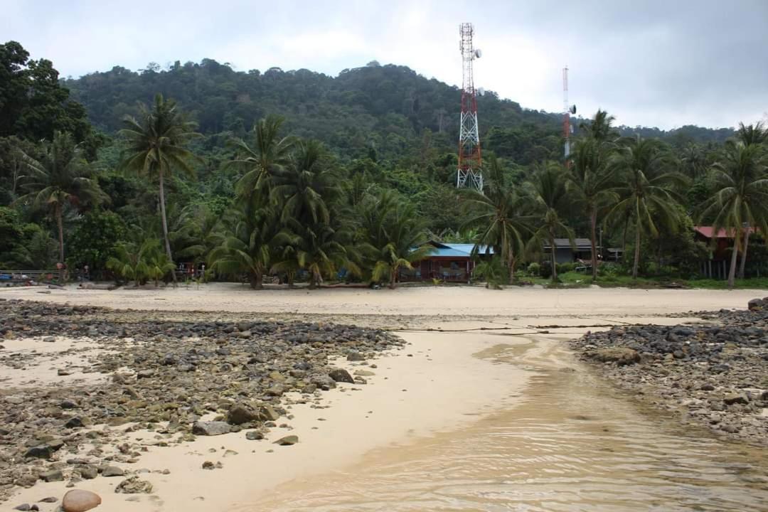 Ella'S Place Salang Tioman Kampong Ayer Batang Kültér fotó