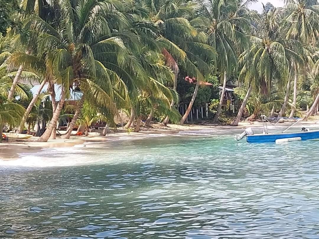 Ella'S Place Salang Tioman Kampong Ayer Batang Kültér fotó