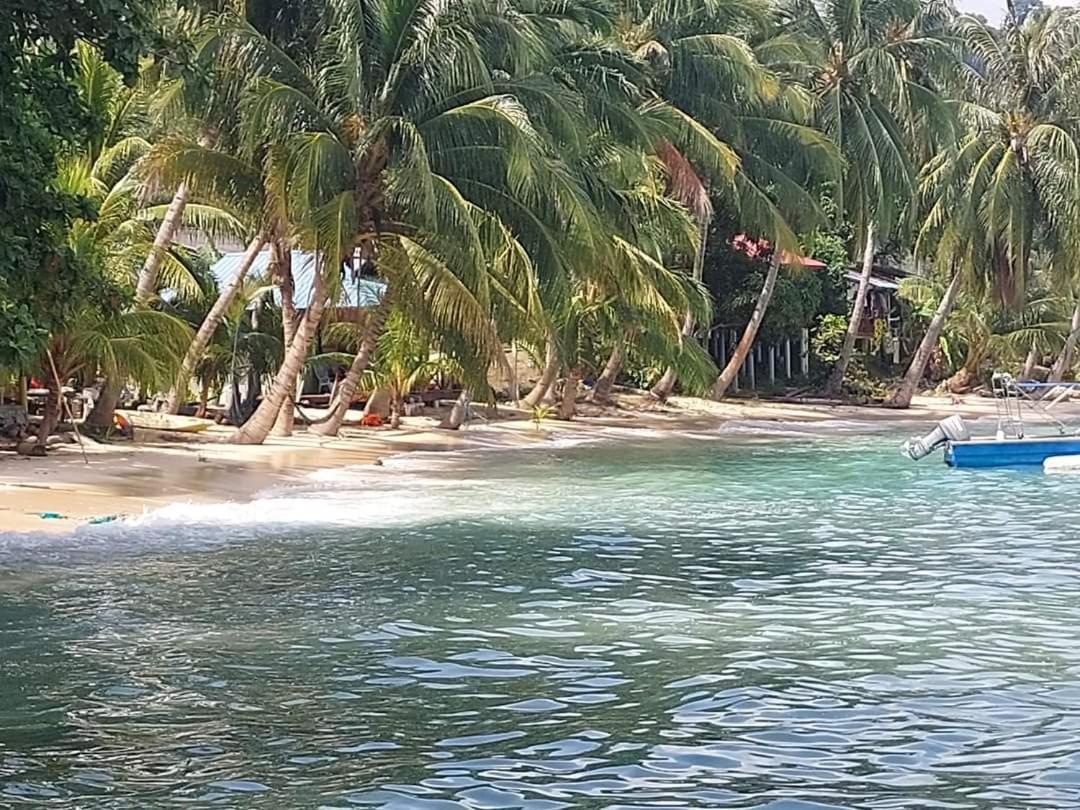 Ella'S Place Salang Tioman Kampong Ayer Batang Kültér fotó