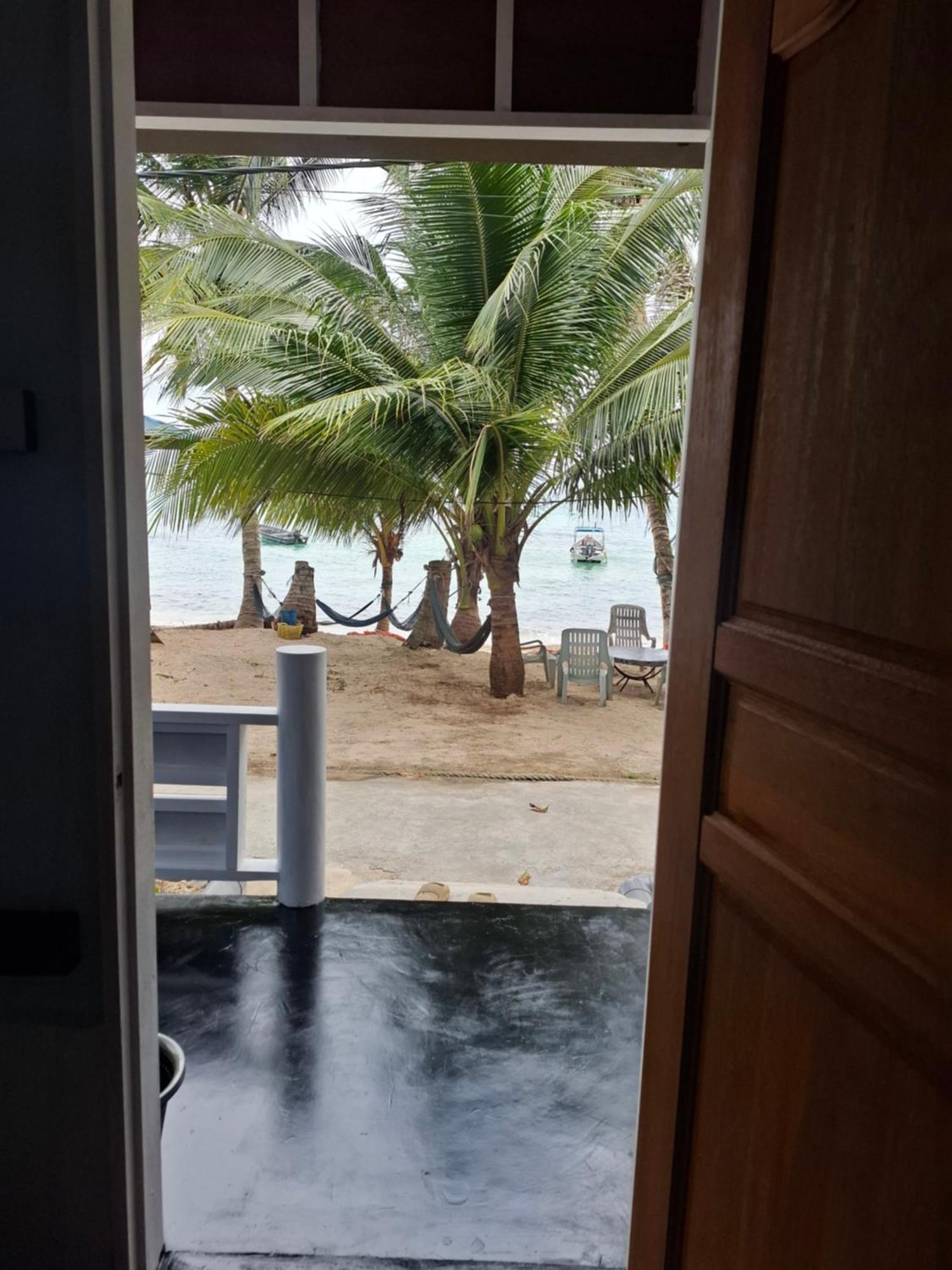 Ella'S Place Salang Tioman Kampong Ayer Batang Kültér fotó