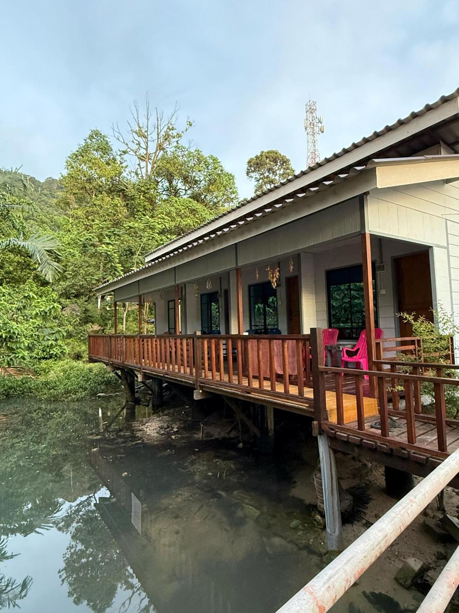 Ella'S Place Salang Tioman Kampong Ayer Batang Szoba fotó